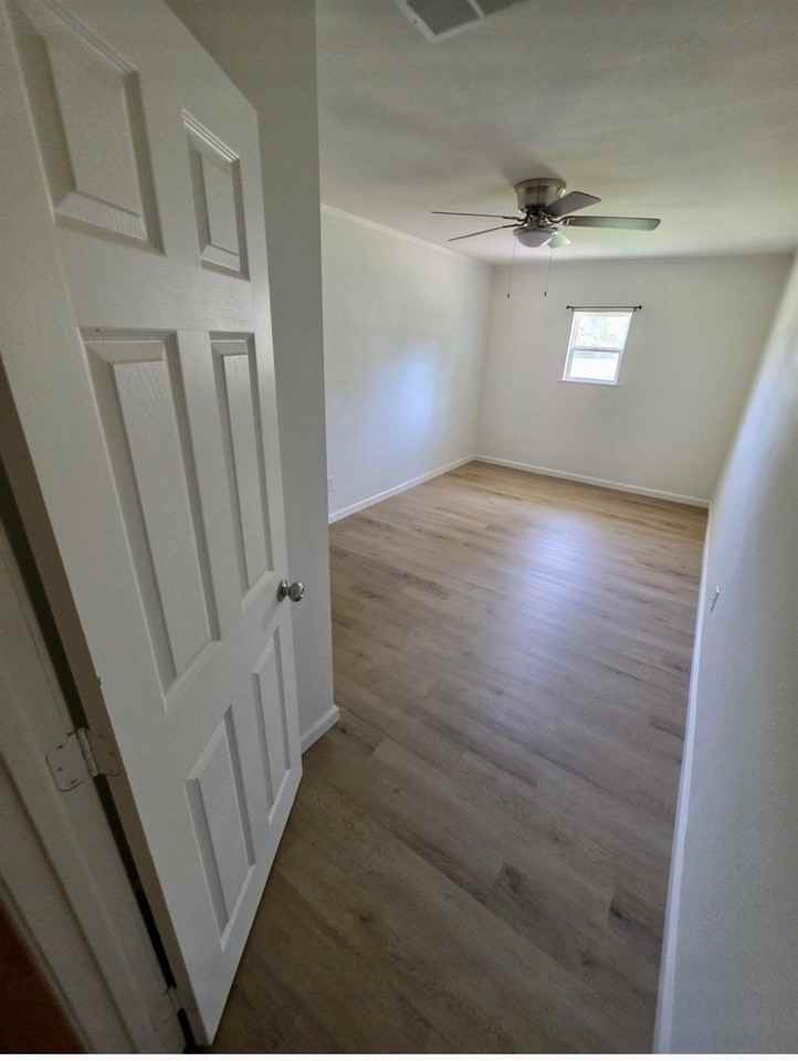 208 Miller St - Photo 6 of 17