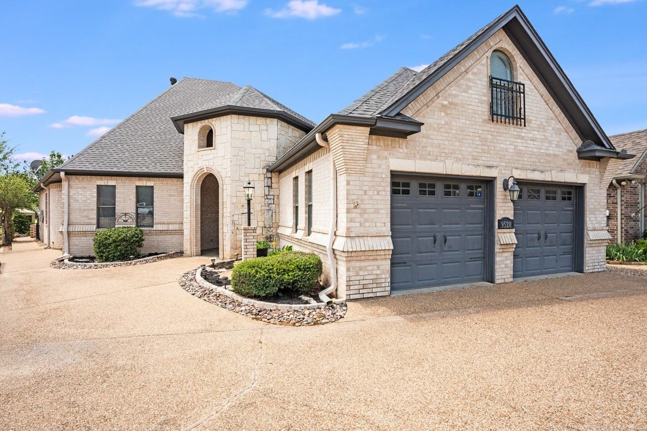 9520 Nutcracker Ct - Photo 3 of 40