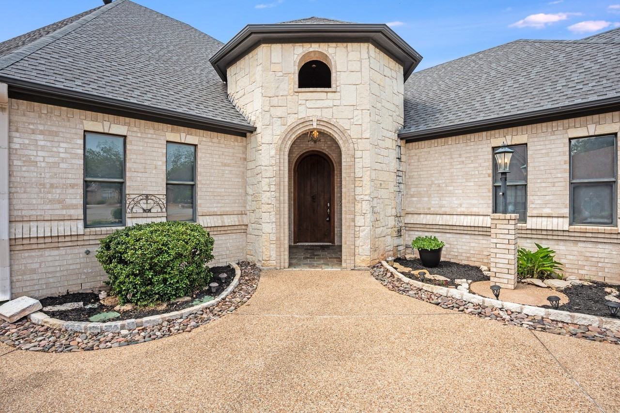 9520 Nutcracker Ct - Photo 5 of 40