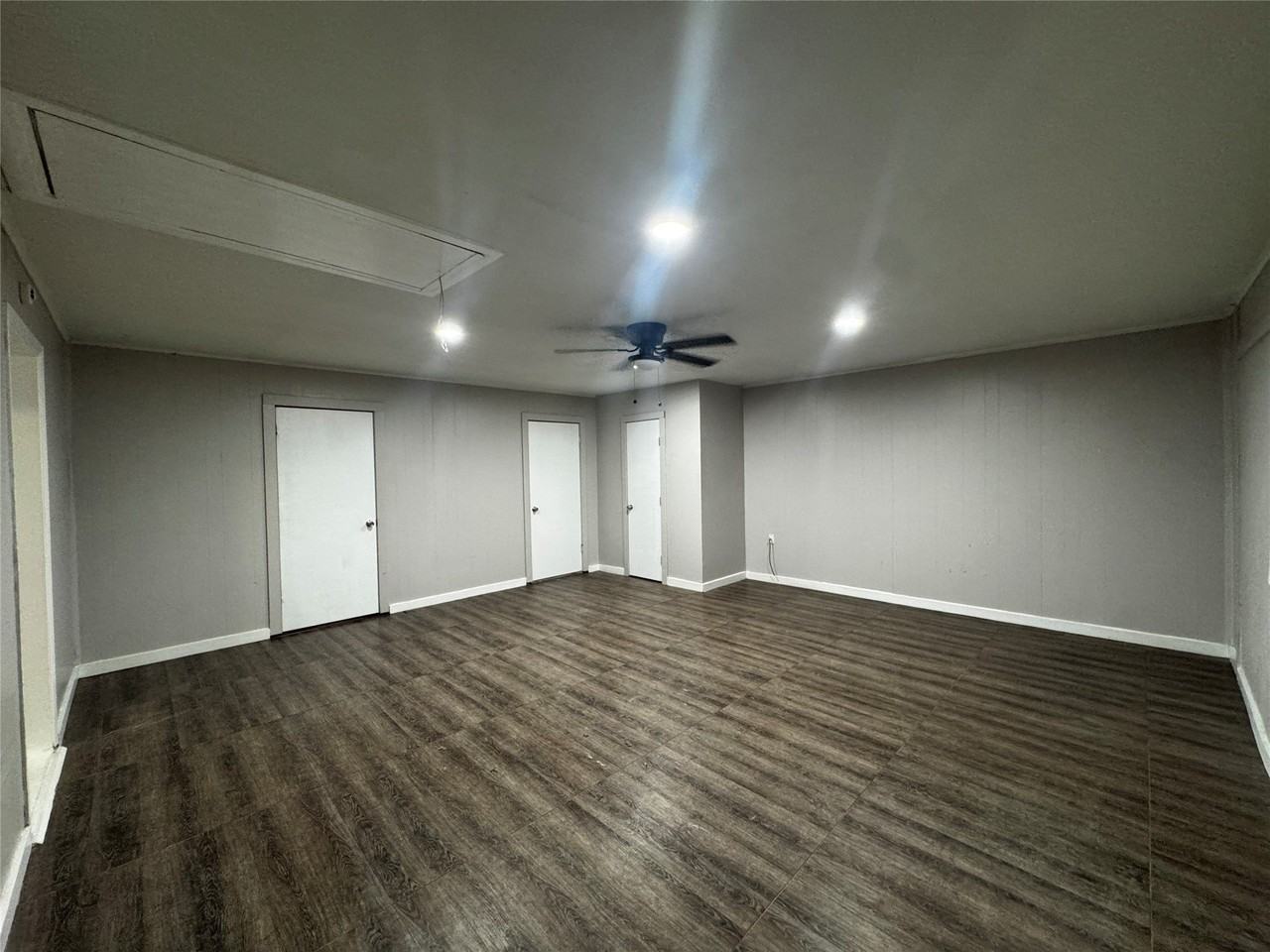 606 N Overlook Dr - Photo 3 of 11