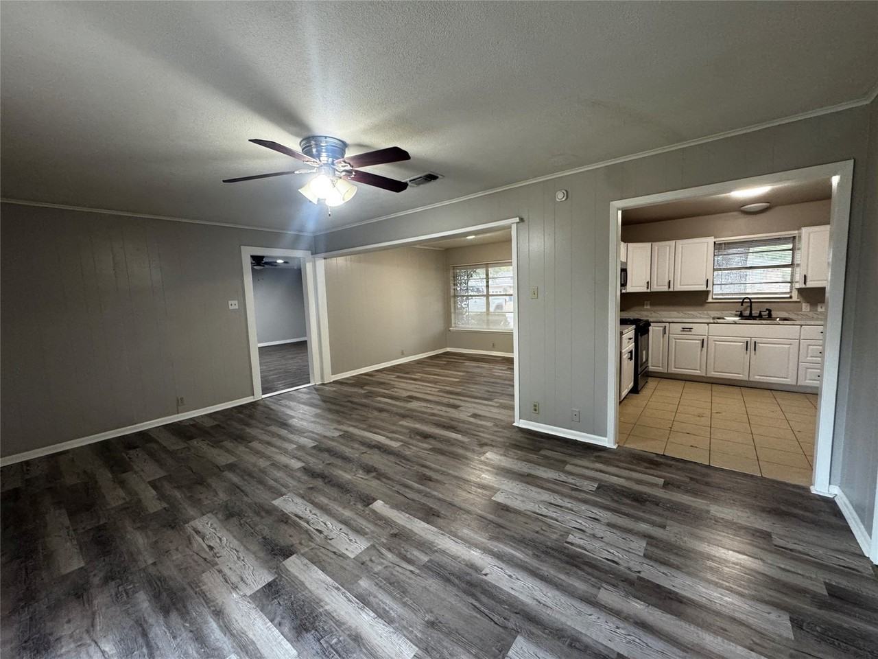 606 N Overlook Dr - Photo 6 of 11