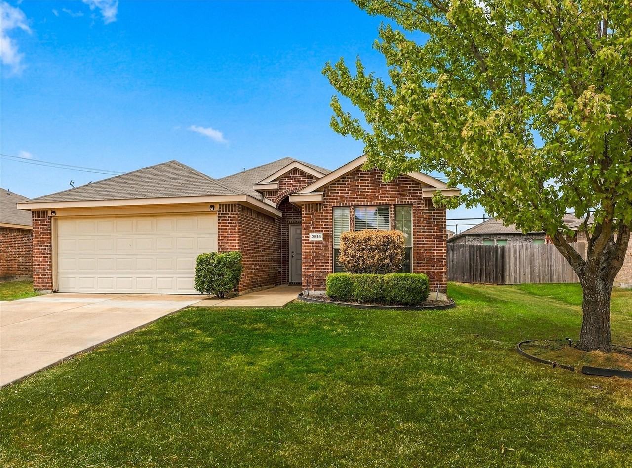 2515 Wynngate Dr - Photo 4 of 36