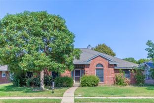 1207 Brook Dr - Photo 1 of 1