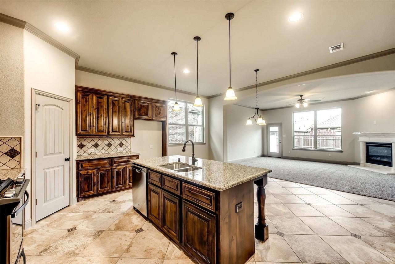8512 Meadow Sweet Ln - Photo 6 of 21