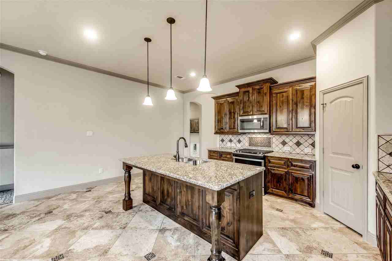 8512 Meadow Sweet Ln - Photo 7 of 21