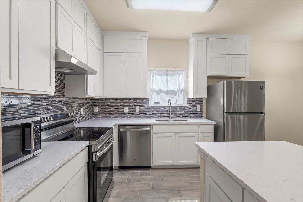 2959 Simpson Stuart Rd - Photo 6 of 16