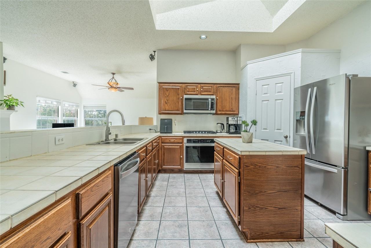 3112 Trailwood Ln - Photo 6 of 18