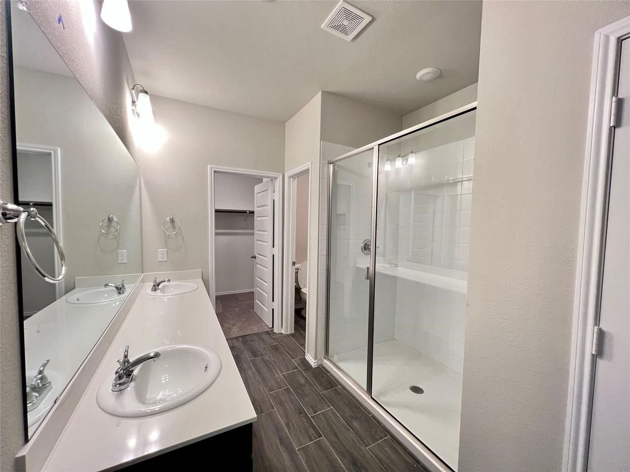 1300 El Sol Blvd - Photo 7 of 12