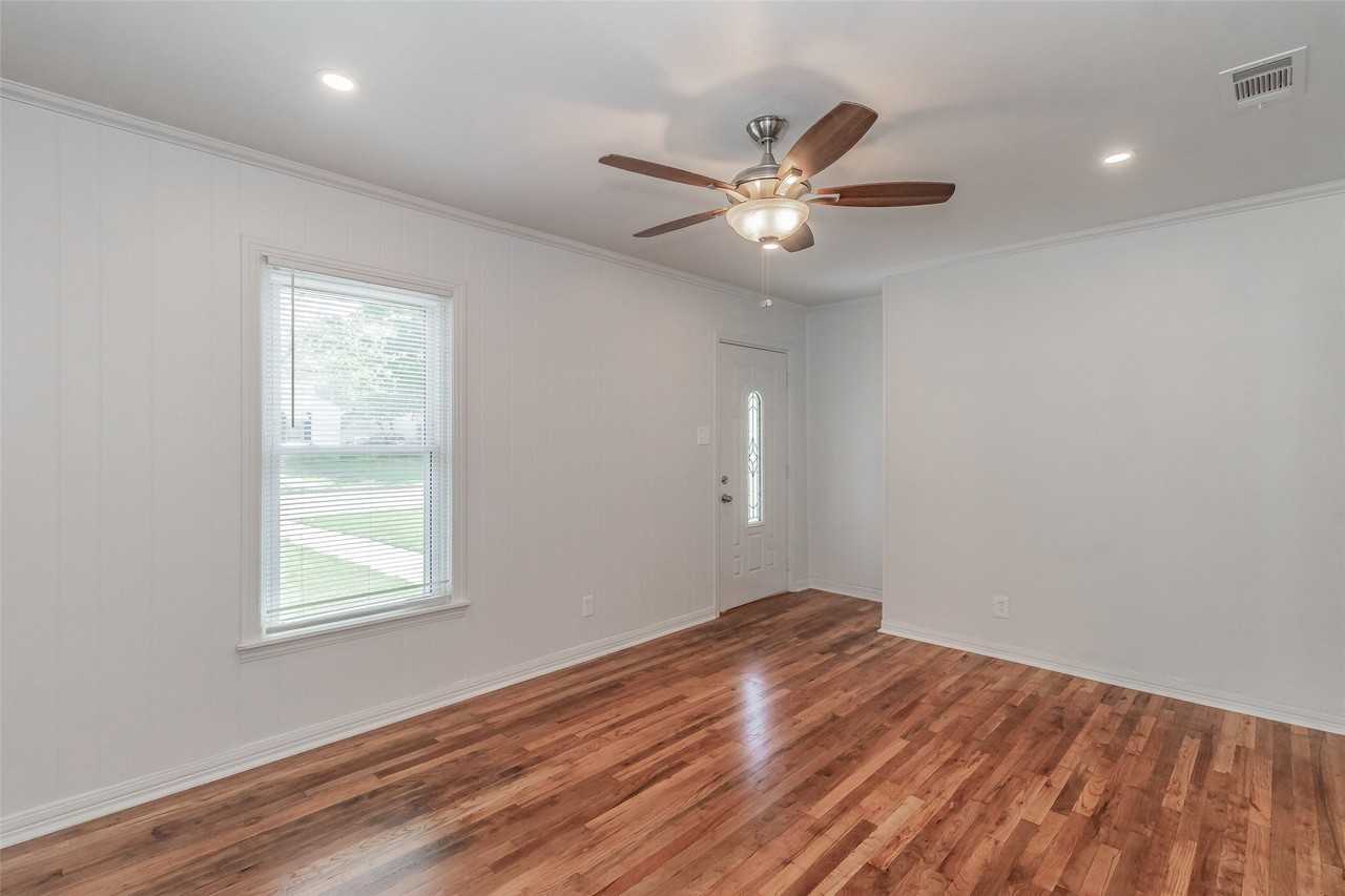 5108 Lyndon Dr - Photo 6 of 40