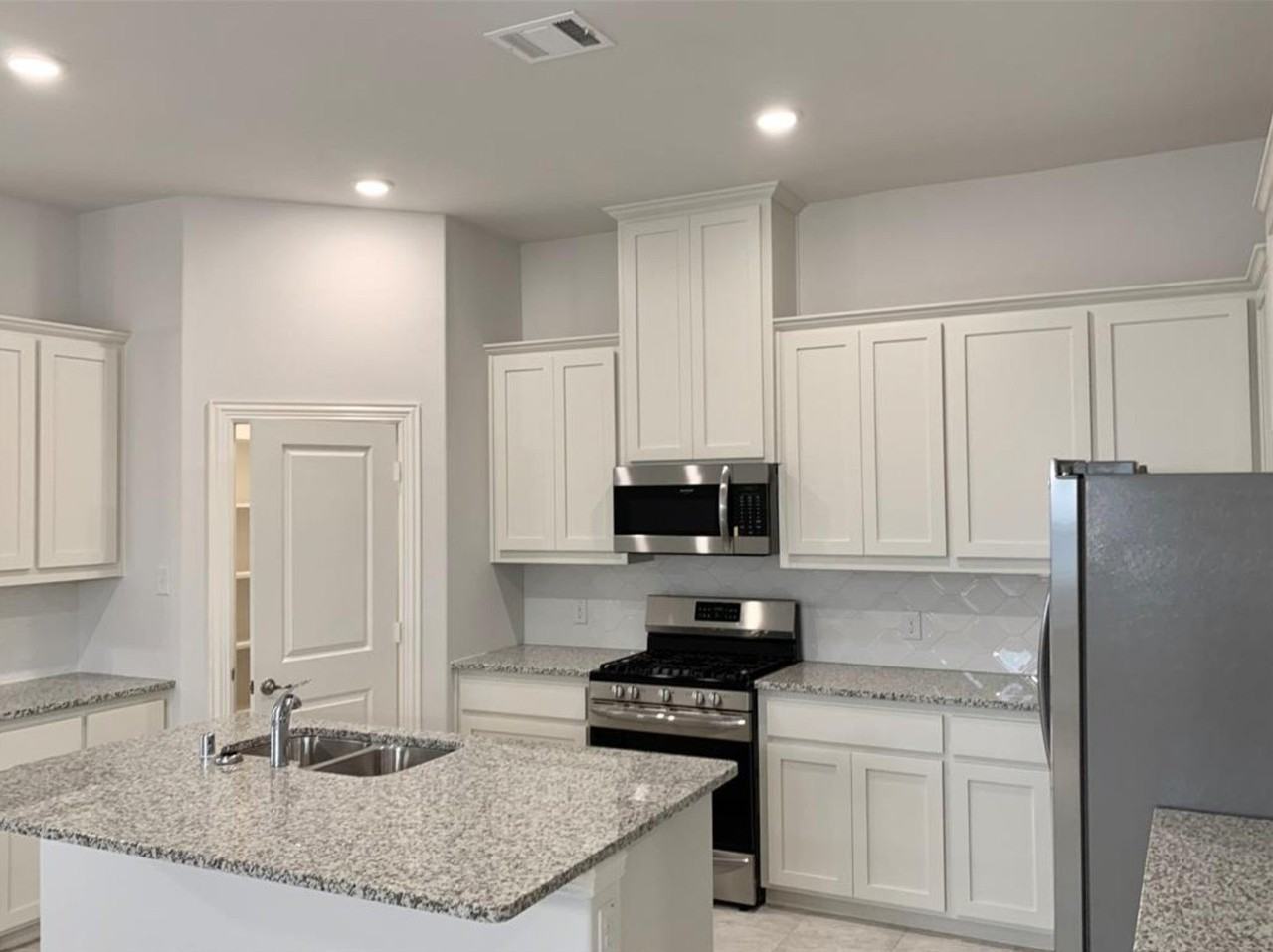 1428 Summit View Ln - Photo 4 of 13