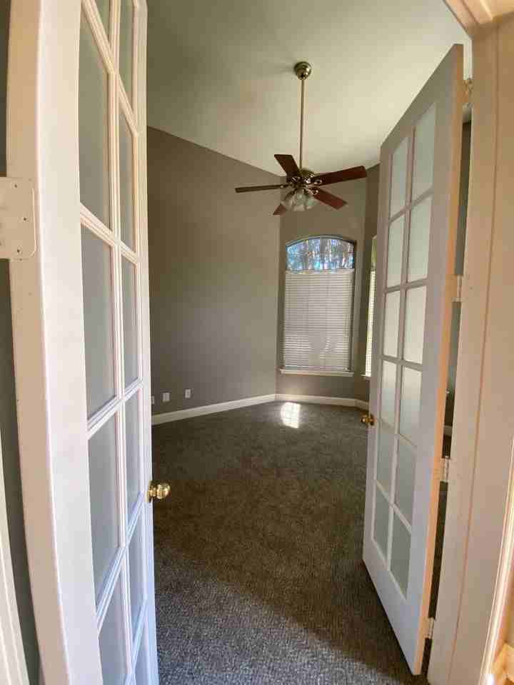 2011 Glen Manor Rd - Photo 7 of 36