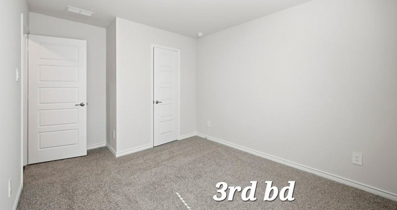 1217 Silent Peak Dr - Photo 2 of 4