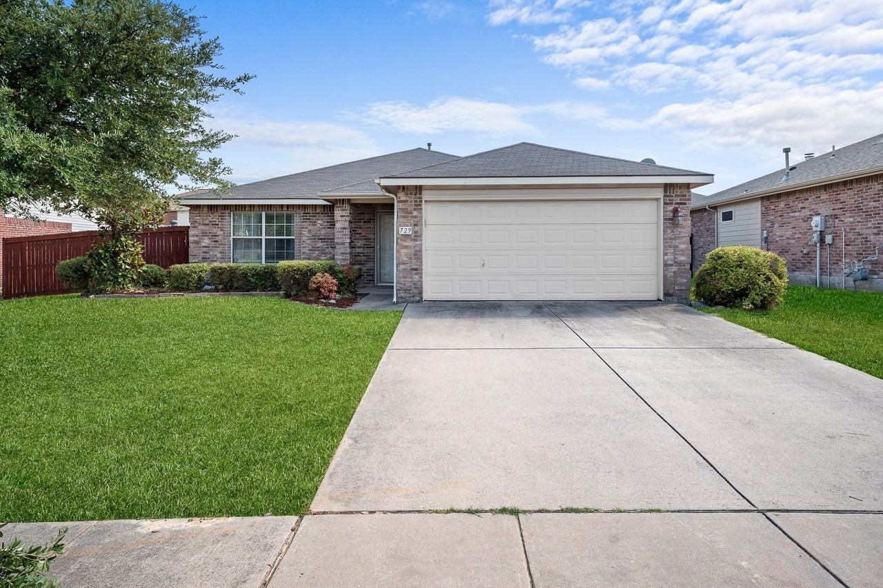 729 Pheasant Rd