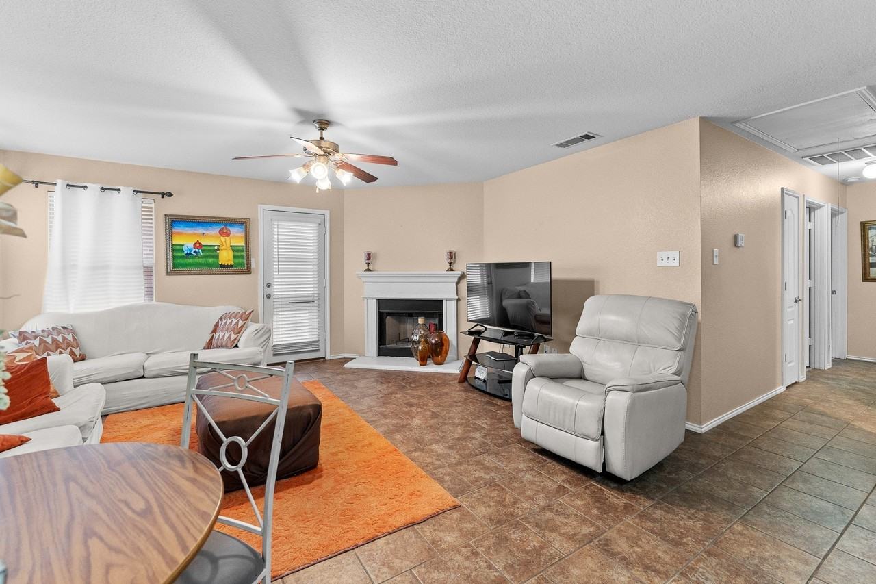 729 Pheasant Rd - Photo 5 of 18