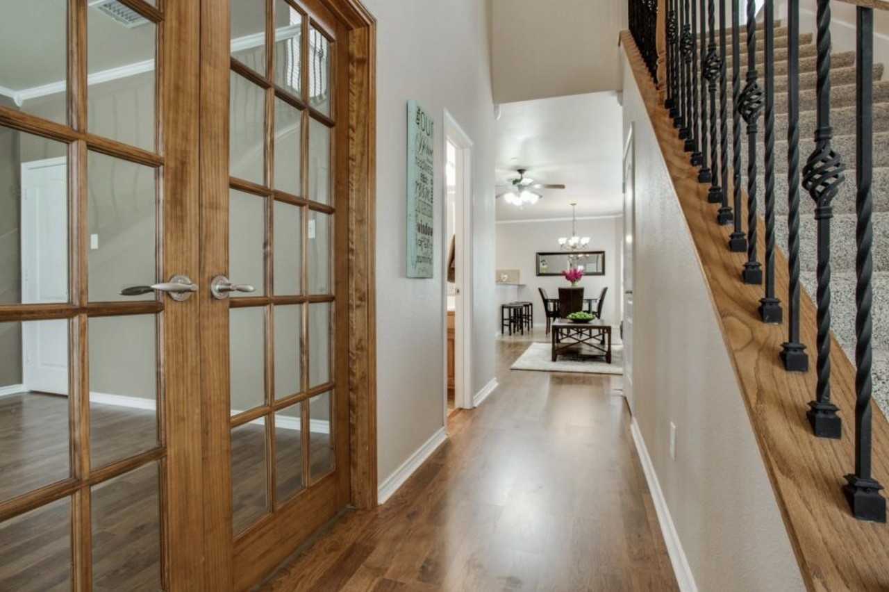 6060 Pisa Ln - Photo 2 of 24