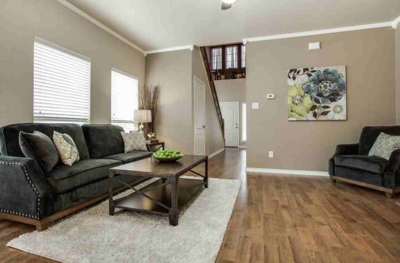 6060 Pisa Ln - Photo 4 of 24