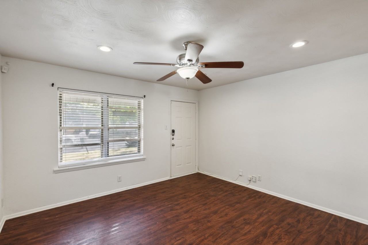 809 Helen Dr - Photo 3 of 25