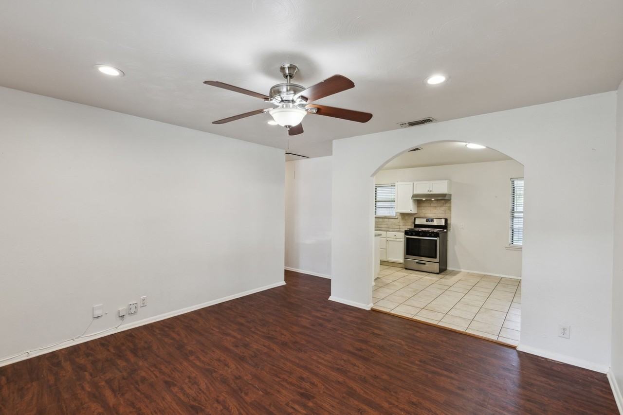 809 Helen Dr - Photo 4 of 25