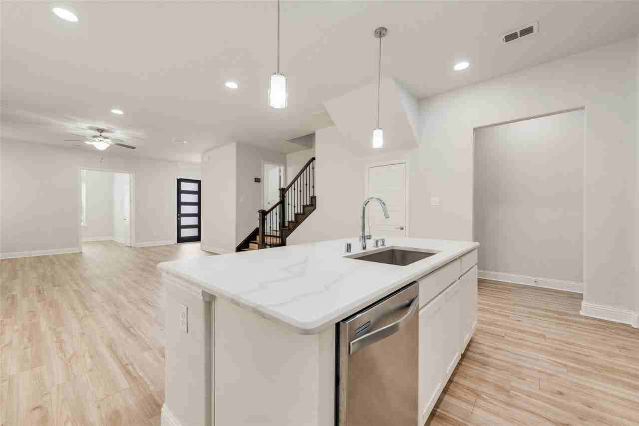 628 Ansley Way - Photo 4 of 14