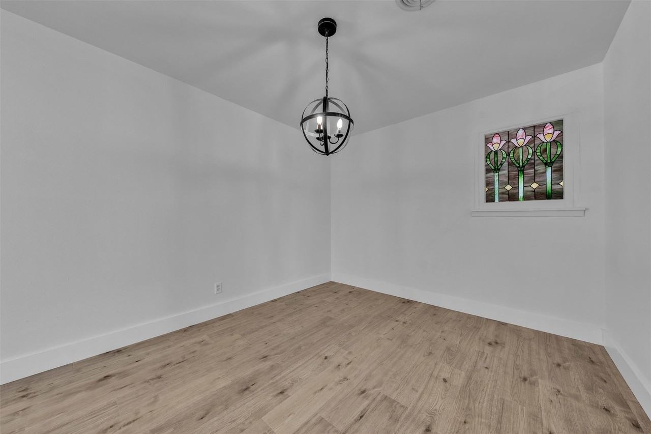 5745 Wimbleton Way - Photo 5 of 26