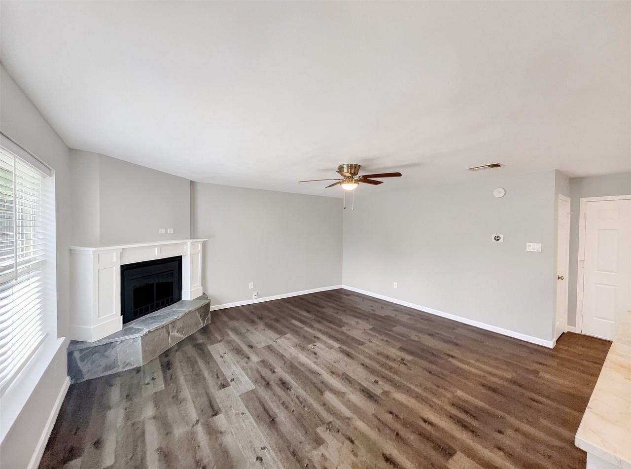 109 N Heights Dr - Photo 3 of 19