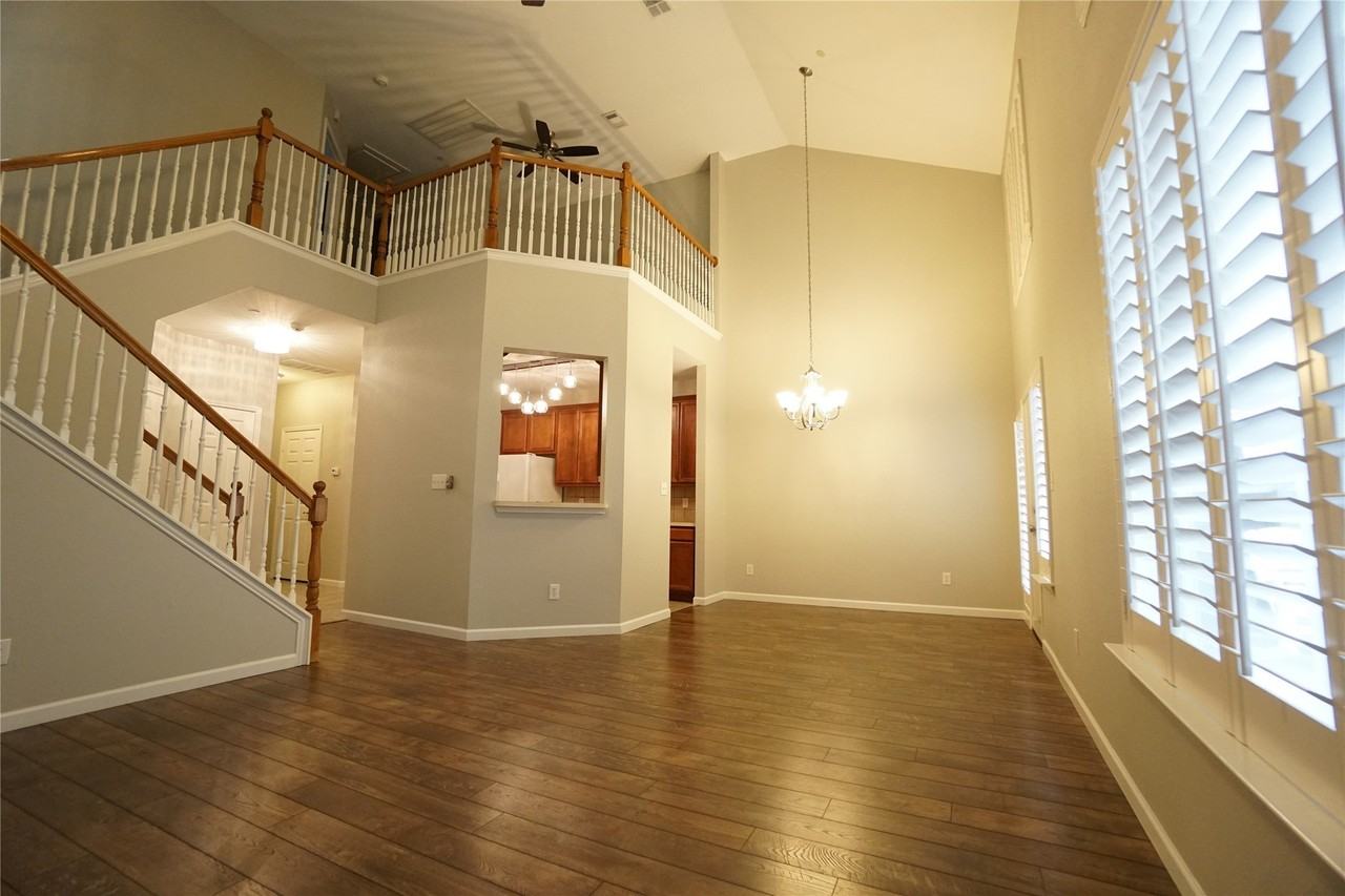 8609 Heather Ridge Dr - Photo 3 of 12