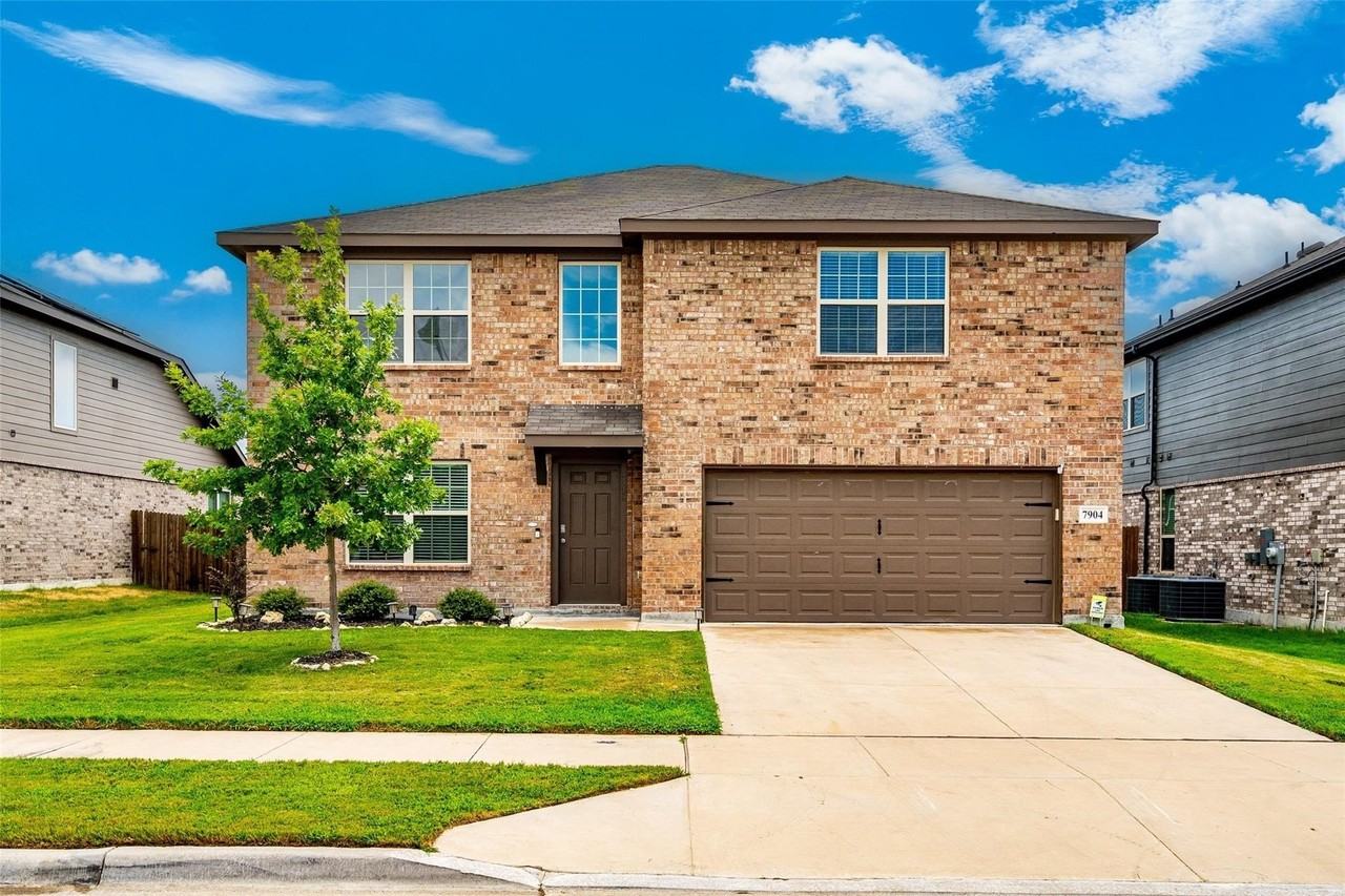 7904 Schooner Dr