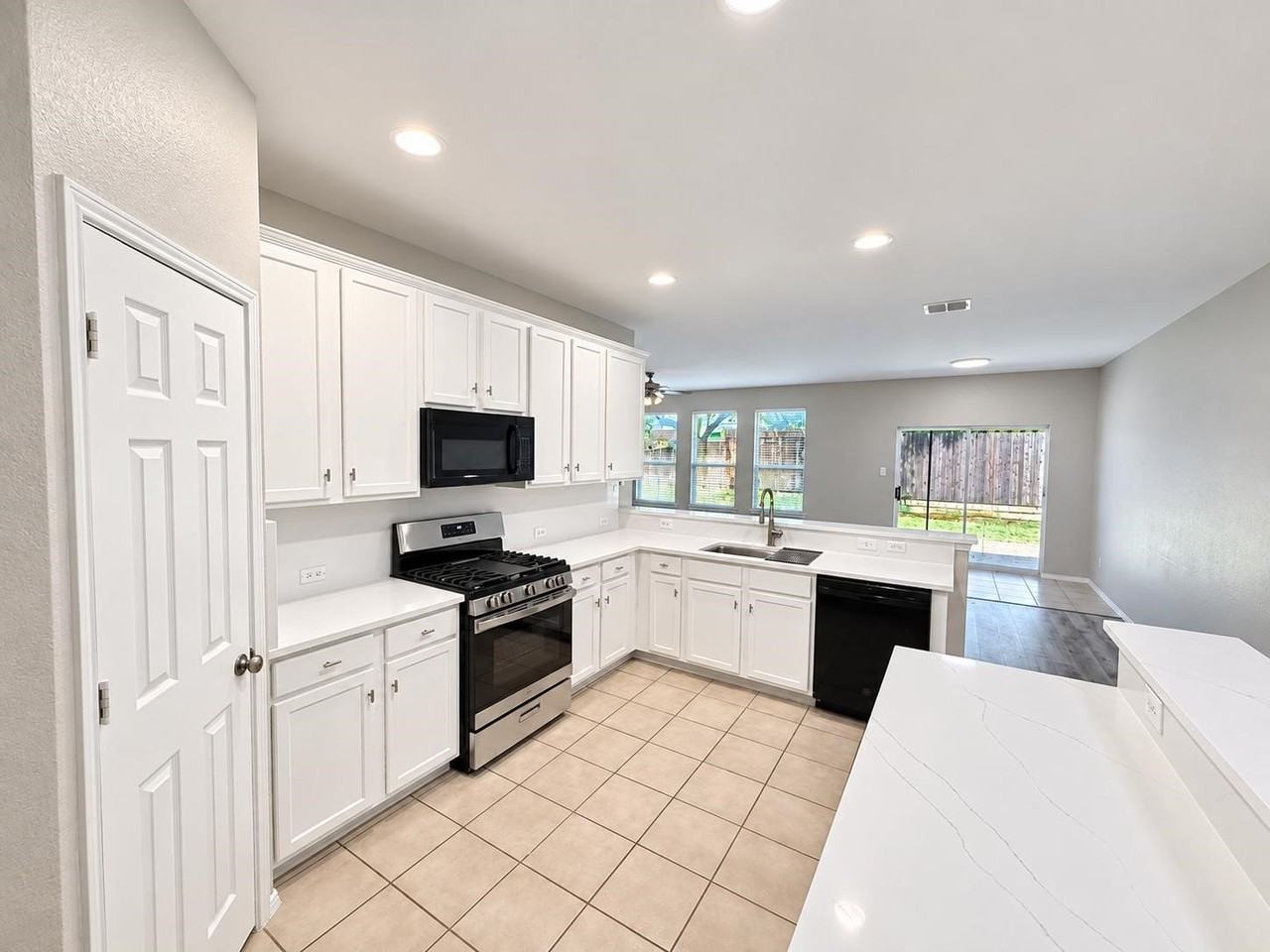 5820 Rubblestone Dr - Photo 5 of 20