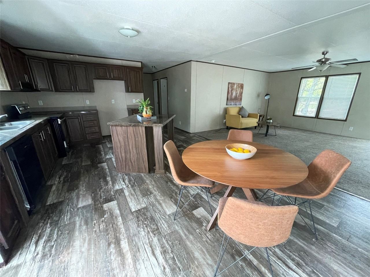 9505 Janet - Photo 5 of 13