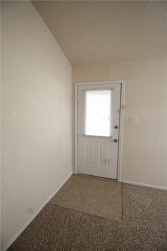 748 Versailles St - Photo 6 of 16