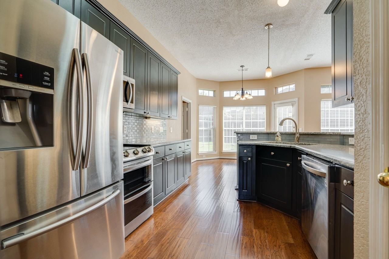 4036 Christopher Way - Photo 7 of 29