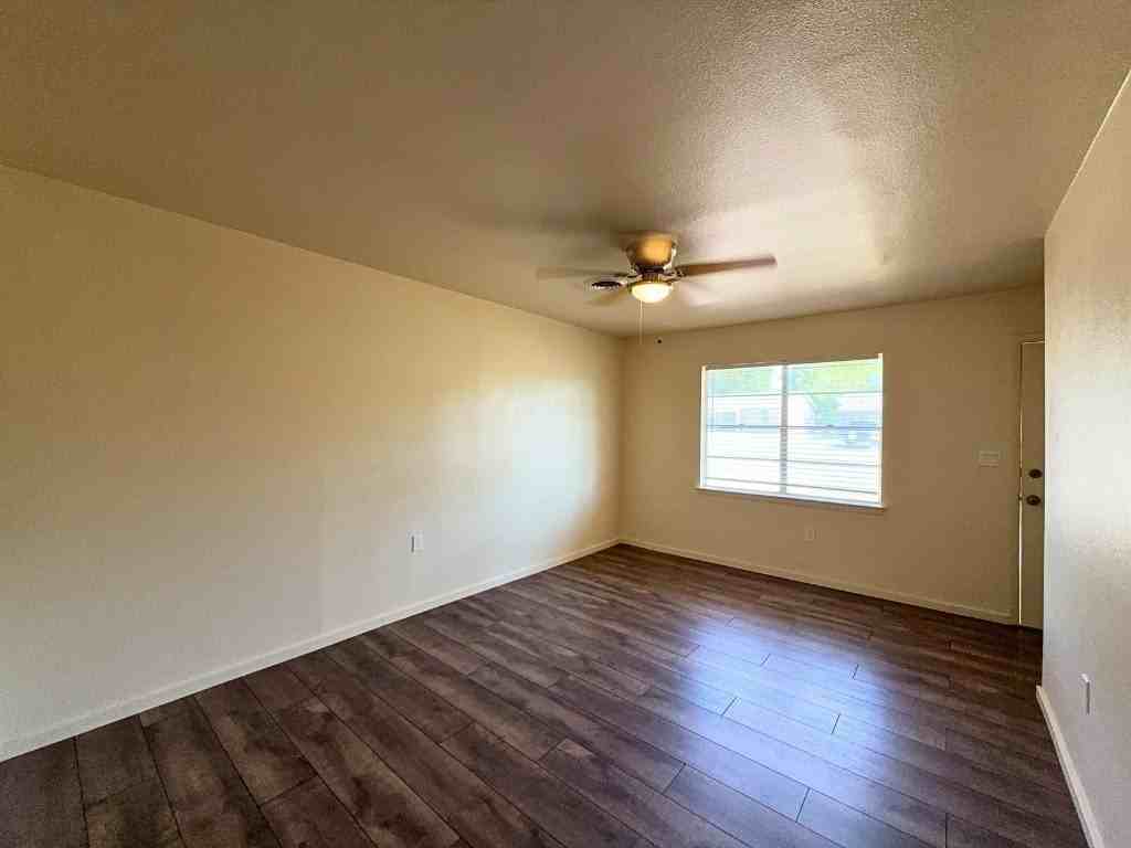 615 Crane Dr - Photo 2 of 18