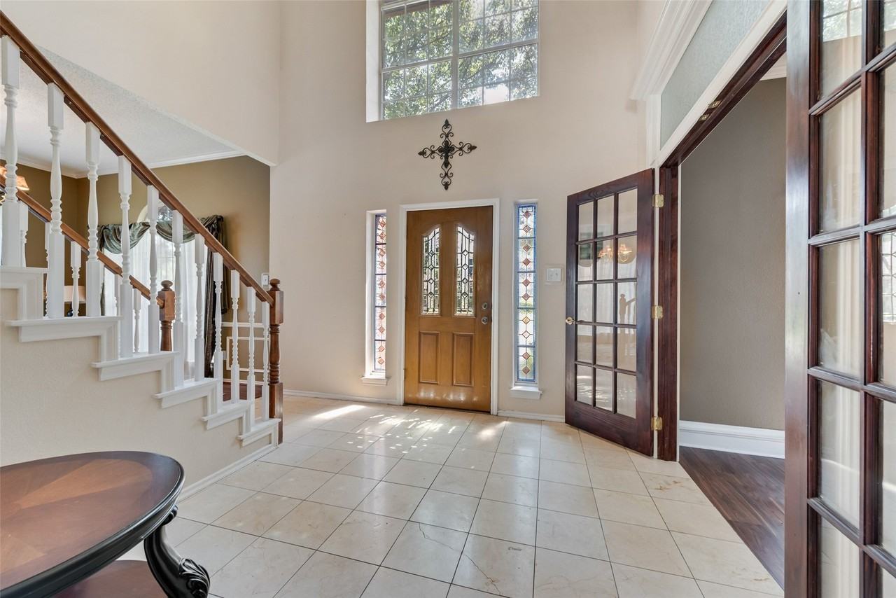 1909 Smith Dr - Photo 3 of 22