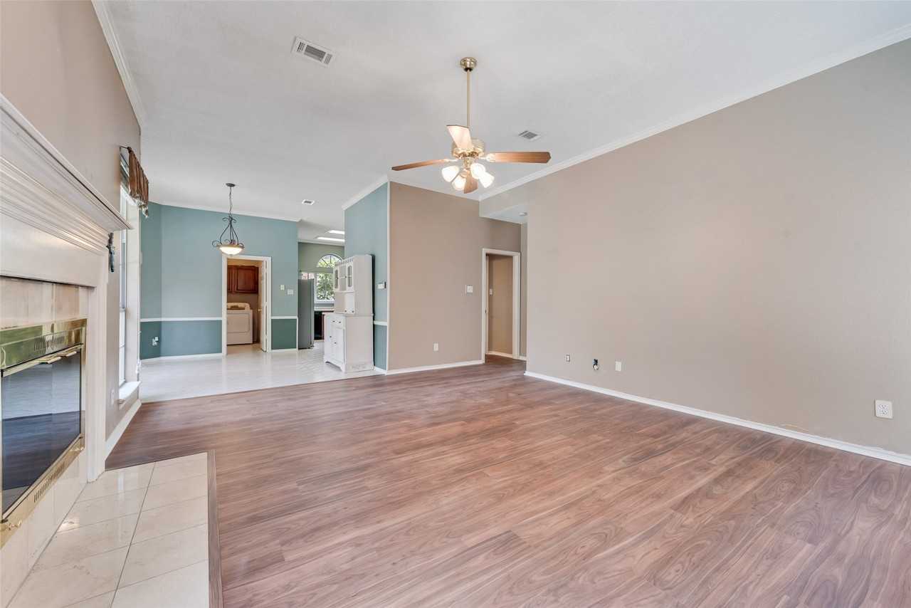 1909 Smith Dr - Photo 6 of 22