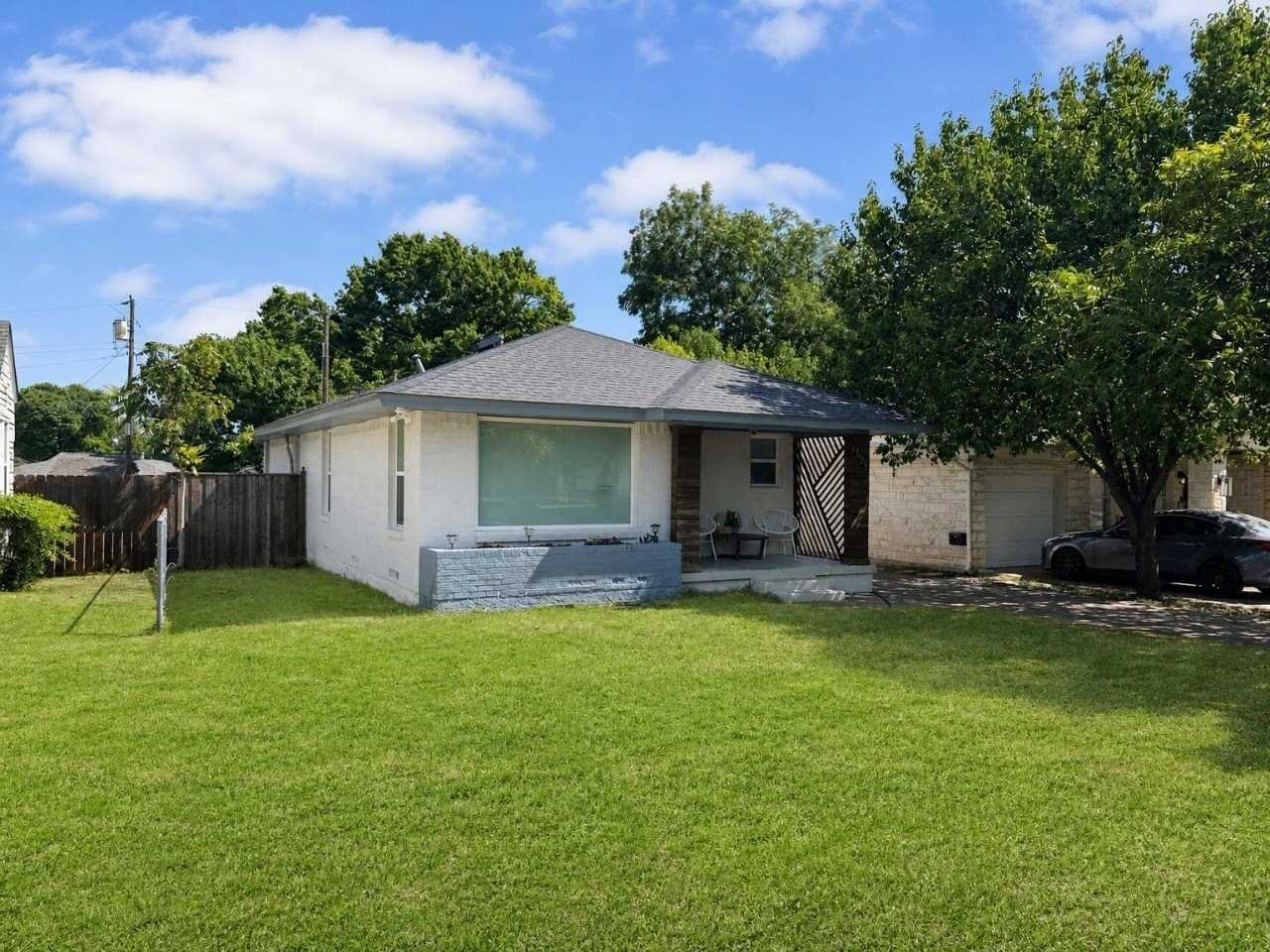 1931 Berkley Ave - Photo 2 of 14