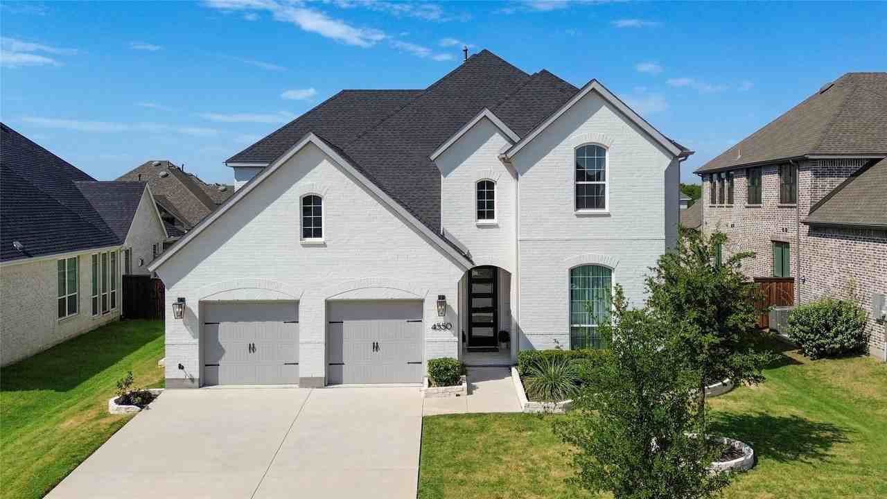 4550 Mayfield Dr - Photo 3 of 34