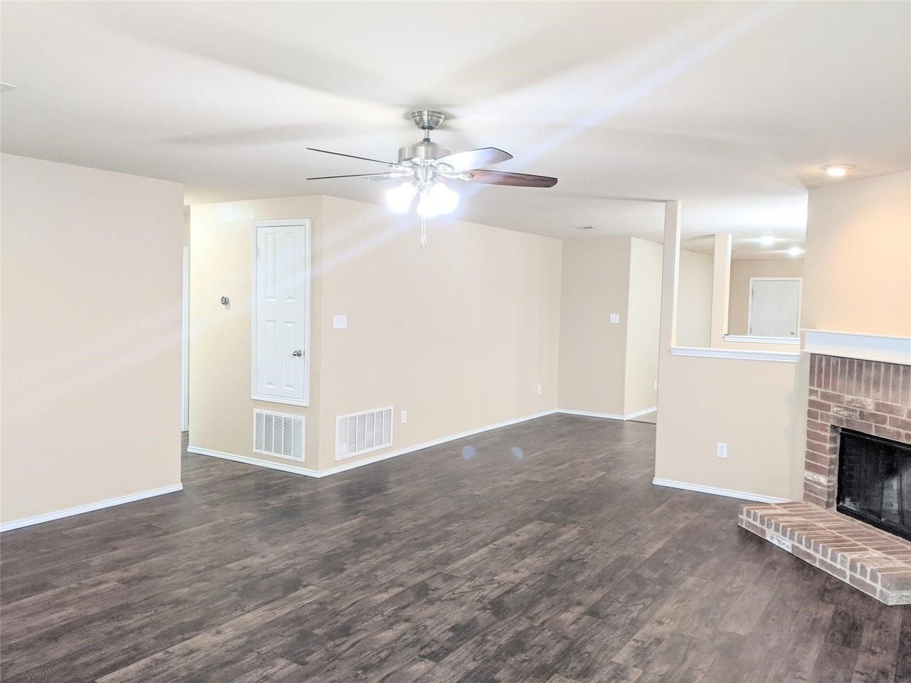 517 Azalea Dr - Photo 4 of 20