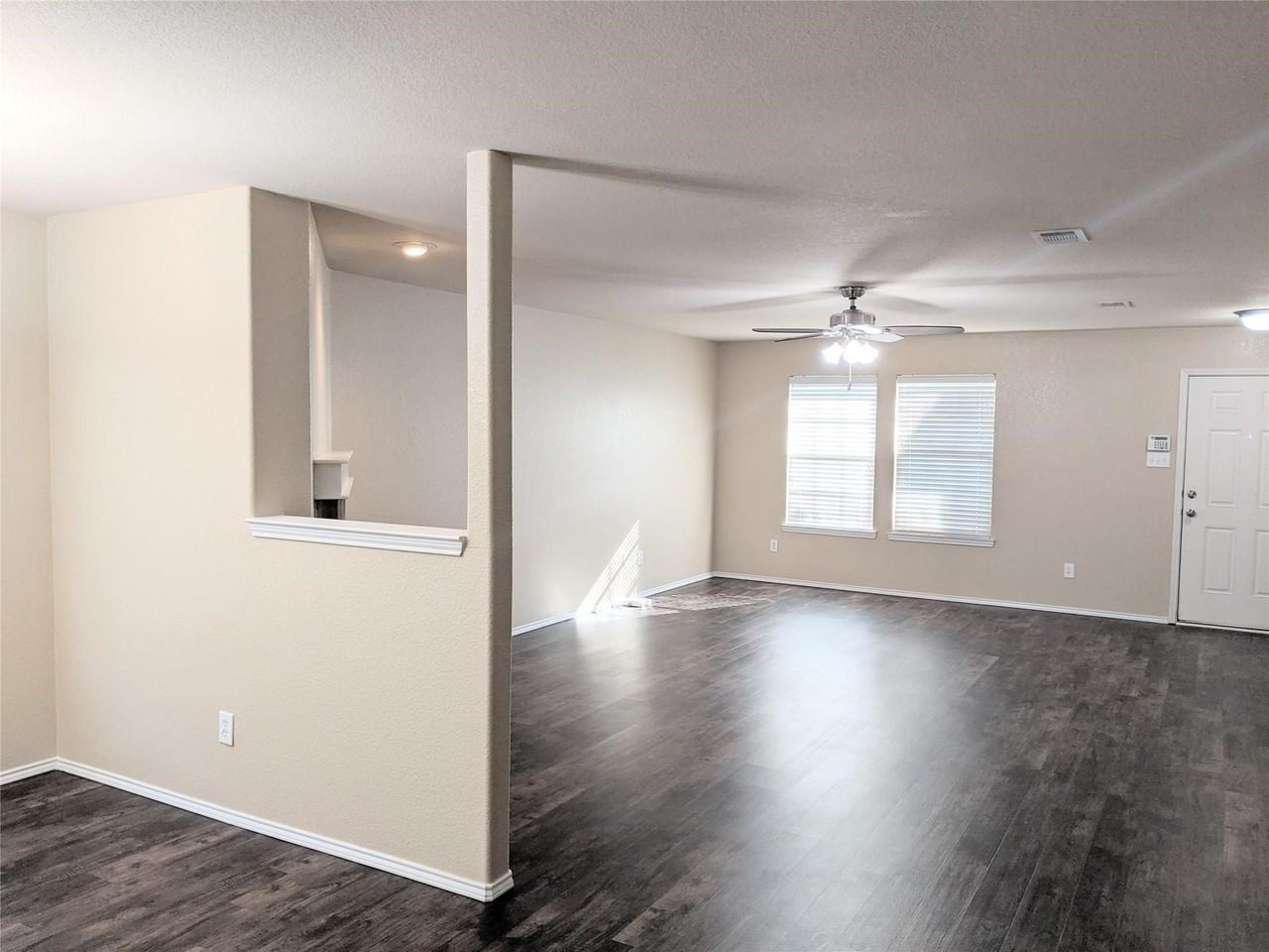 517 Azalea Dr - Photo 5 of 20