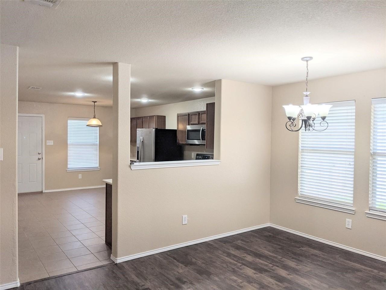 517 Azalea Dr - Photo 6 of 20