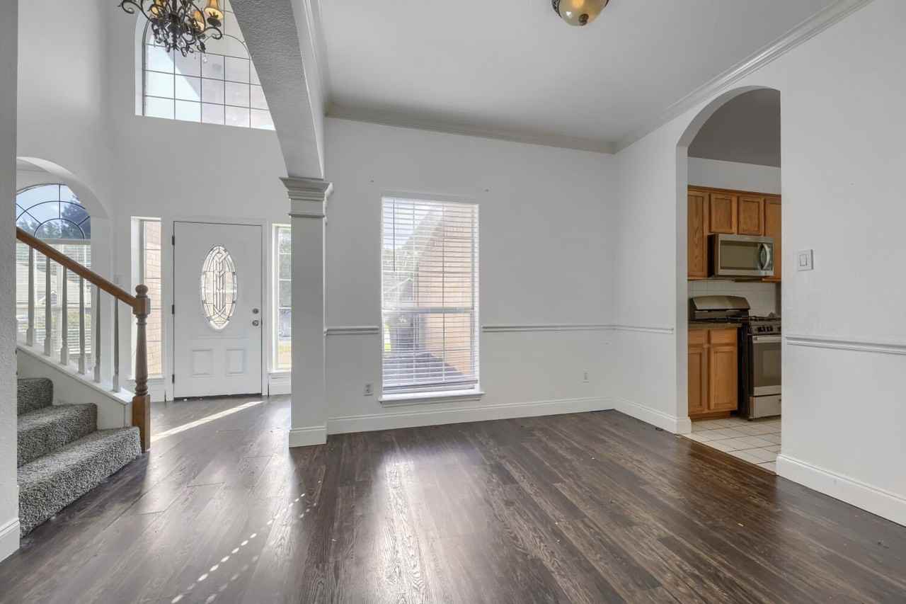 7018 Echo Lake Ct - Photo 6 of 28