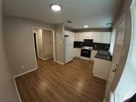 featured image of 1607 Sun Valley Dr #B