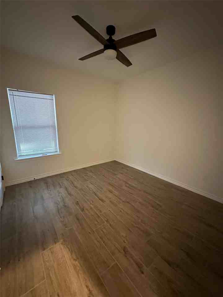 2321 County Road 704b - Photo 3 of 18