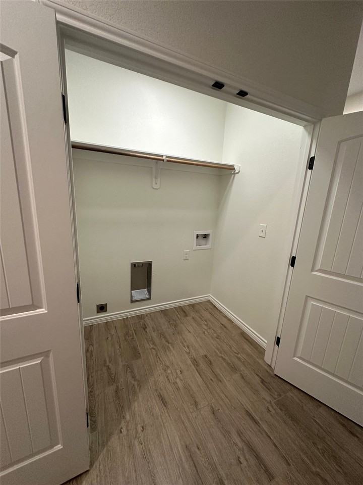 2321 County Road 704b - Photo 5 of 18