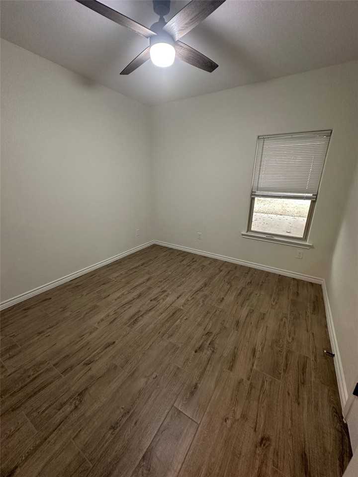 2321 County Road 704b - Photo 6 of 18