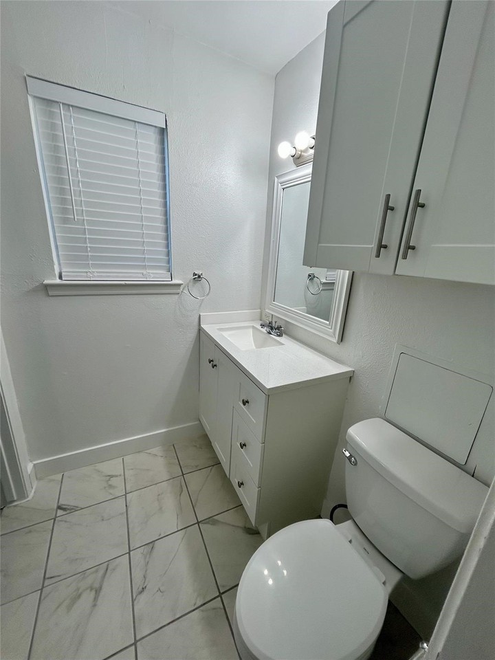 3616 Parkridge Dr #108 - Photo 3 of 13
