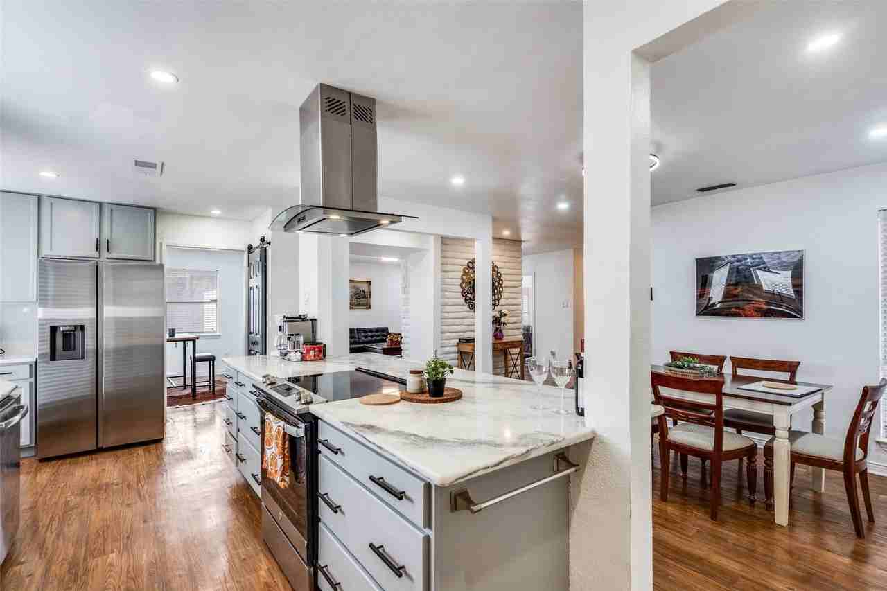 15642 Overmead Cir - Photo 4 of 24