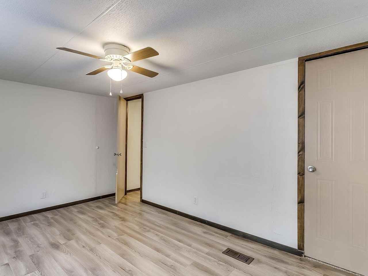 1802 Whispering Oaks St - Photo 3 of 25