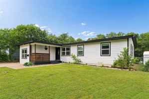 featured image of 1106 E Strong Pkwy