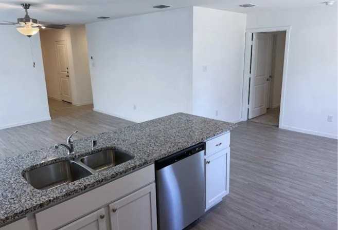 7132 Landings Edge Rd - Photo 7 of 12