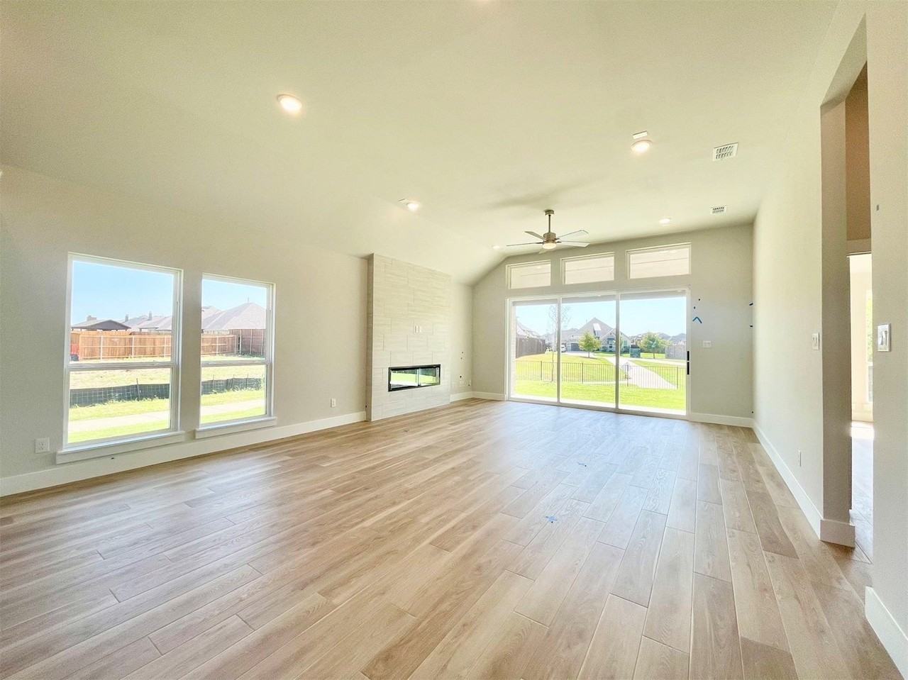 13733 Riola Dr - Photo 2 of 38